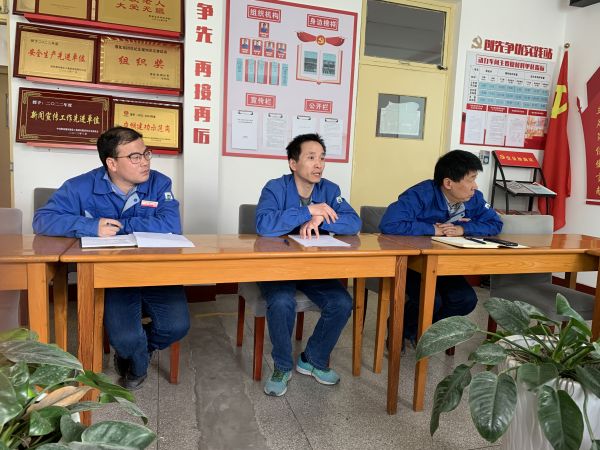 為確保此次大檢修停車計(jì)劃安全順利的完成，動力車間及早動手，精心組織，周密部署。按照公司大檢修指揮部的停車計(jì)劃，及時(shí)召開車間大檢修停車計(jì)劃工作會議.jpg