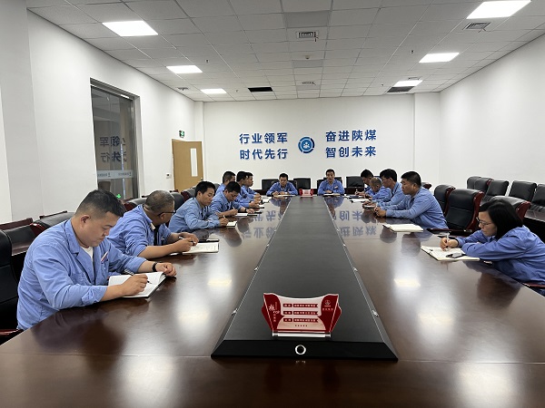 圖1   9月11日，制氣車(chē)間“五懂五會(huì)五能”素質(zhì)全面提升工程推進(jìn)會(huì)在調(diào)度會(huì)議室舉行。.jpg