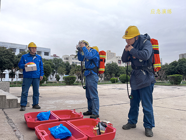 3月27日16：30，合成車間員工進行演練中.jpg