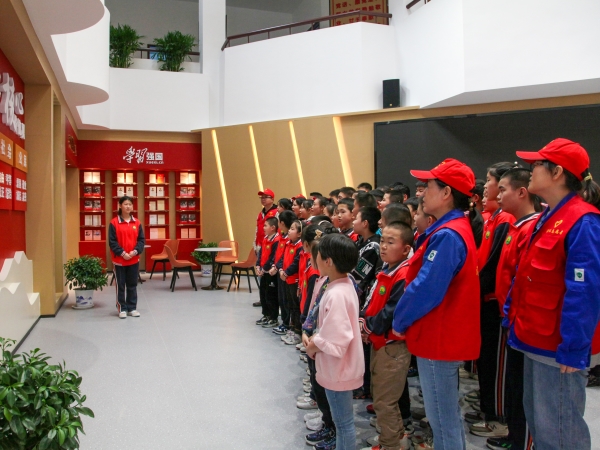 渭化公司積極開展關(guān)愛特教兒童系列志愿服務(wù)活動(dòng).JPG